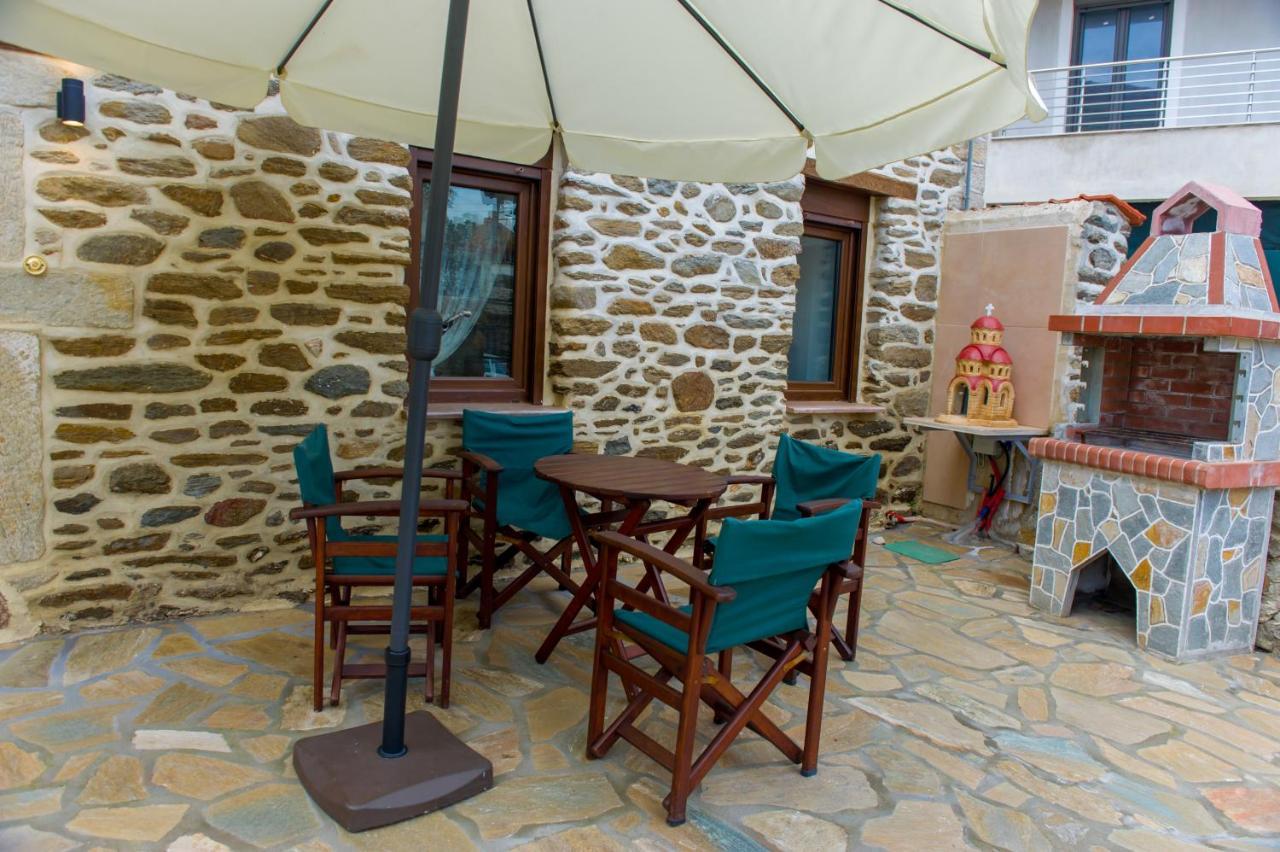 To Petrino Holidays House Metagkitsi Exterior photo